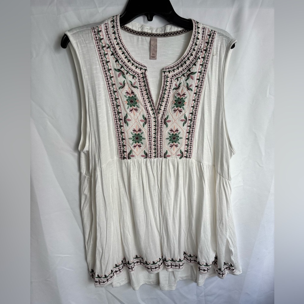 Target size XL sleeveless top with embroidery